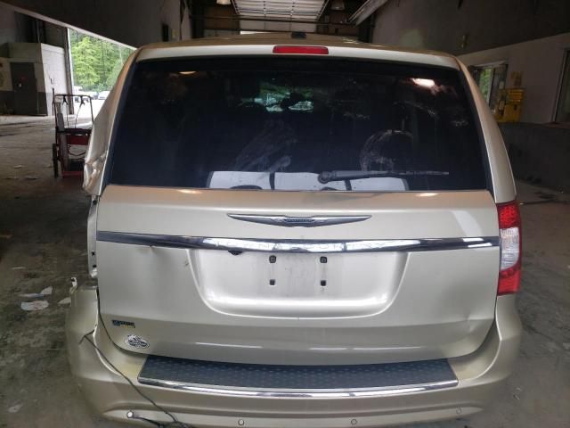 2012 Chrysler Town & Country Touring L