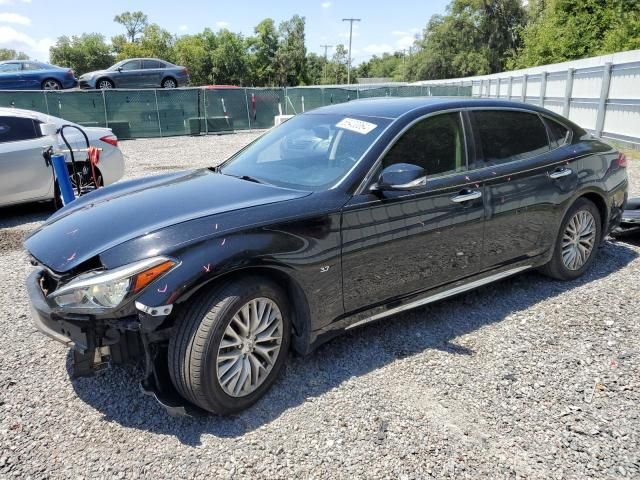 2015 Infiniti Q70 3.7