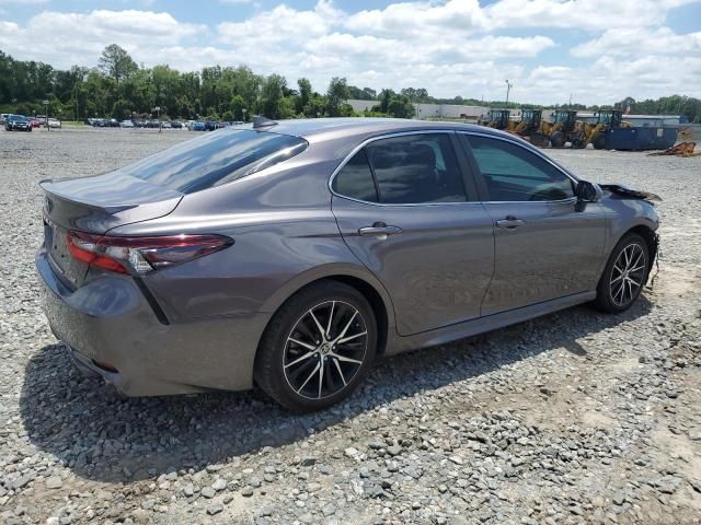 2022 Toyota Camry SE