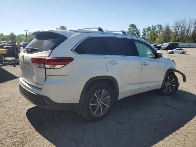 2017 Toyota Highlander SE