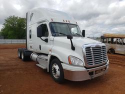 Salvage trucks for sale at Longview, TX auction: 2019 Freightliner Cascadia 125