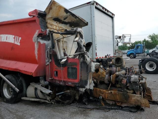 2007 Kenworth Construction T800