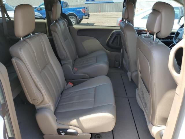 2012 Chrysler Town & Country Touring