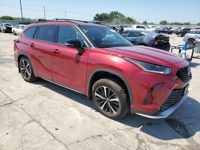 2022 Toyota Highlander XSE