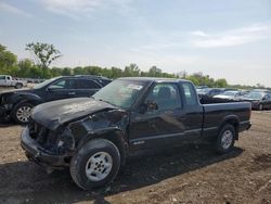 Salvage trucks for sale at Des Moines, IA auction: 2003 Chevrolet S Truck S10