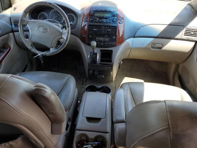 2004 Toyota Sienna XLE