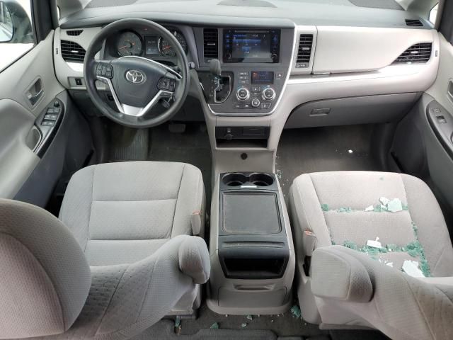 2015 Toyota Sienna LE