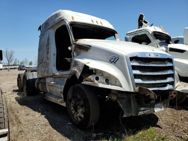 2019 Freightliner Cascadia 126