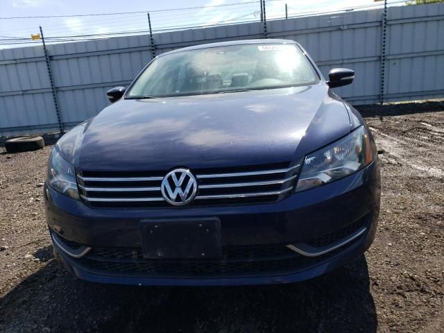 2014 Volkswagen Passat SE