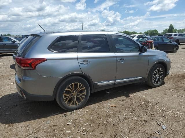 2016 Mitsubishi Outlander ES