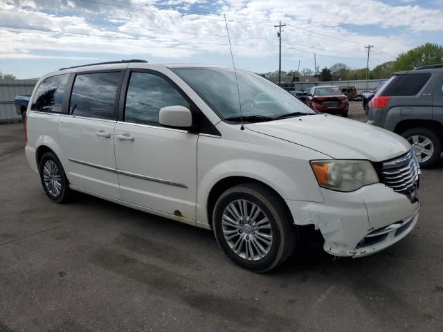 2012 Chrysler Town & Country Touring