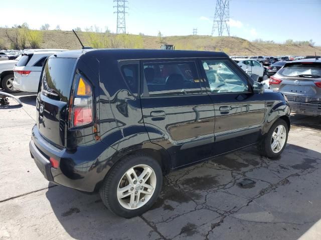 2010 KIA Soul +