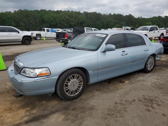 2006 Lincoln Town Car Signature Limited