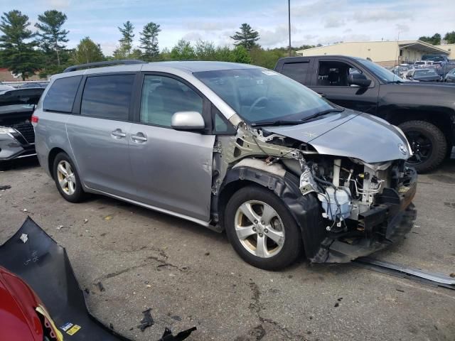 2011 Toyota Sienna LE