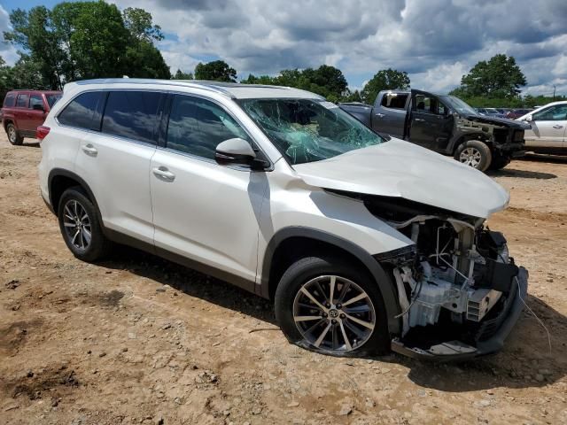 2019 Toyota Highlander SE