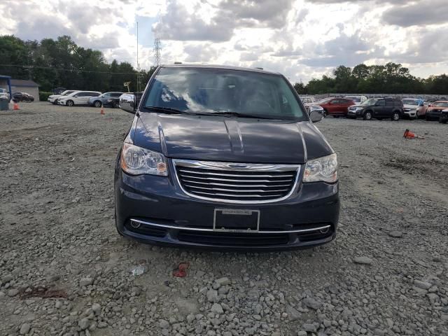 2014 Chrysler Town & Country Touring L