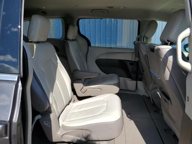 2017 Chrysler Pacifica Touring L Plus