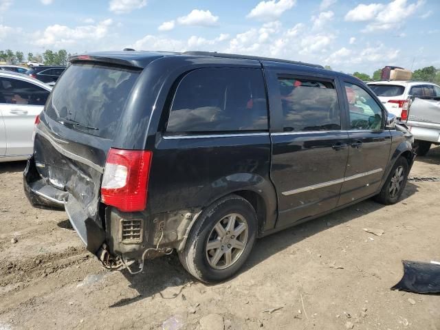 2011 Chrysler Town & Country Touring L