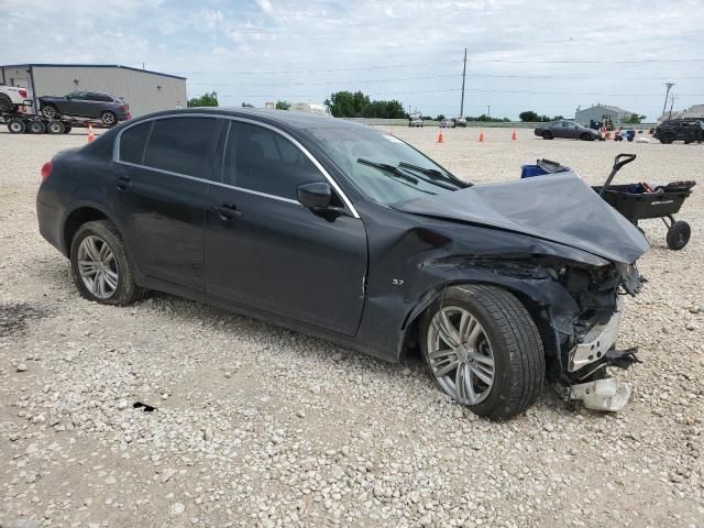 2015 Infiniti Q40