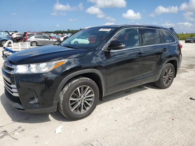 2018 Toyota Highlander SE