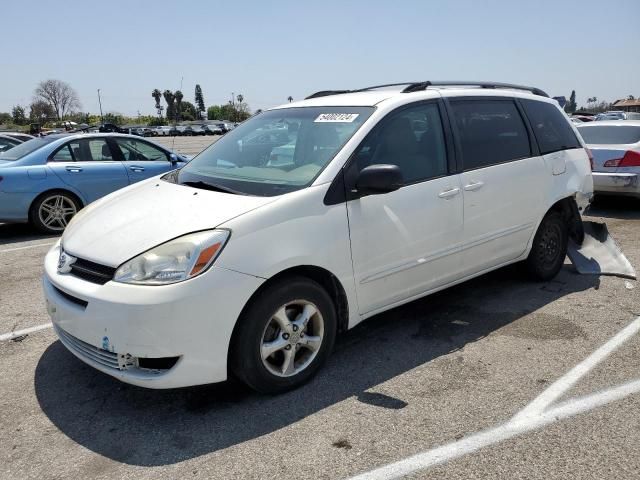 2004 Toyota Sienna CE