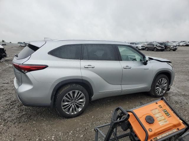 2021 Toyota Highlander Hybrid Platinum