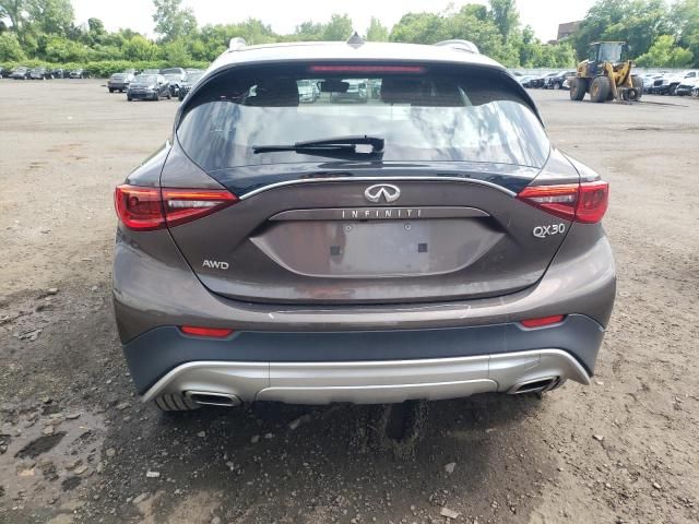 2017 Infiniti QX30 Base