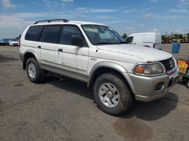 2003 Mitsubishi Montero Sport XLS