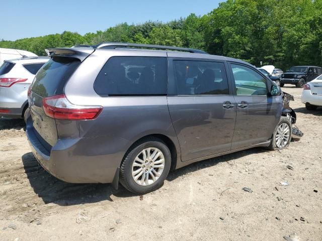 2015 Toyota Sienna XLE