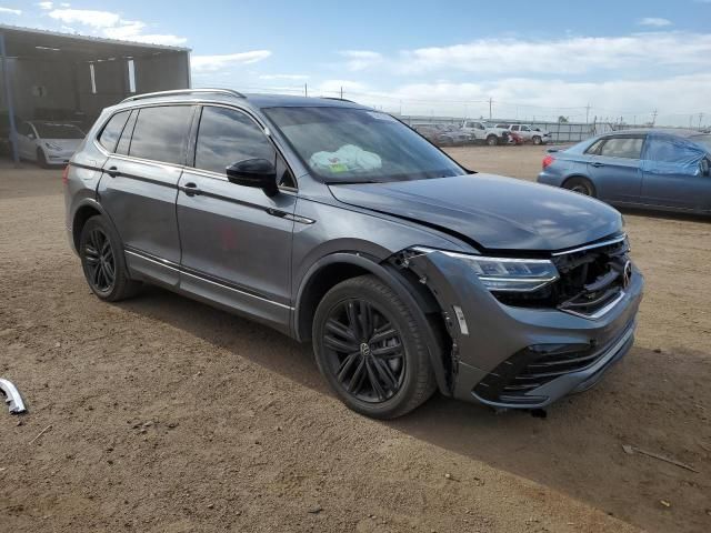 2022 Volkswagen Tiguan SE R-LINE Black