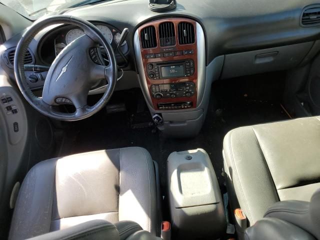 2005 Chrysler Town & Country Limited