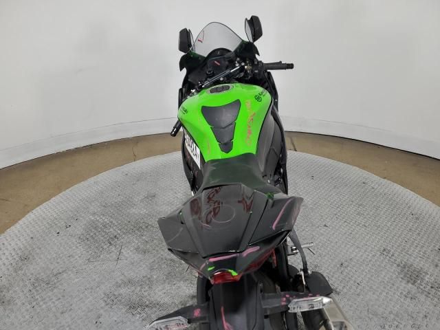 2024 Kawasaki ZX1002 T