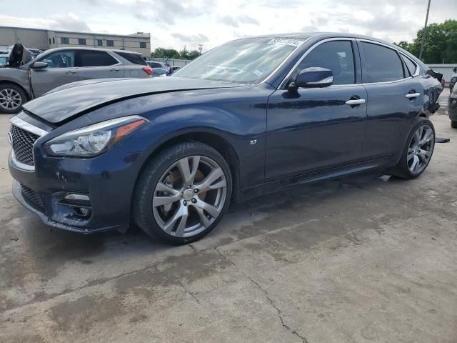 2015 Infiniti Q70 3.7