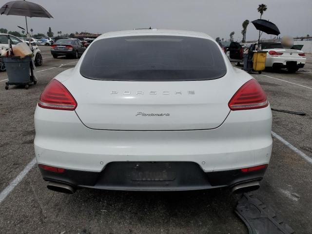 2015 Porsche Panamera 2