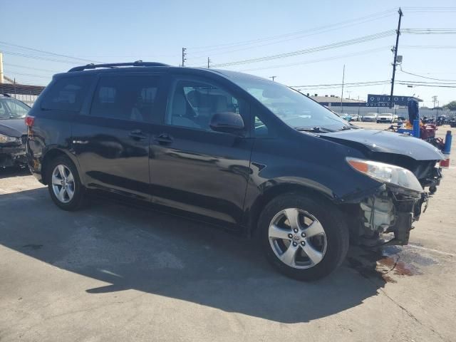 2017 Toyota Sienna LE