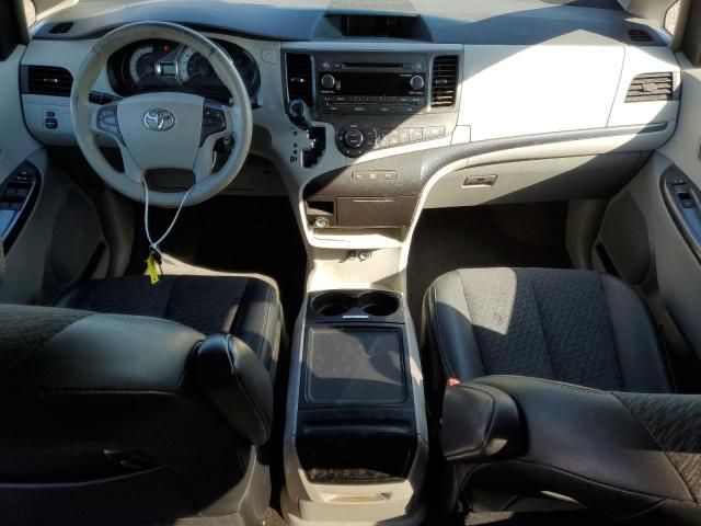 2013 Toyota Sienna Sport