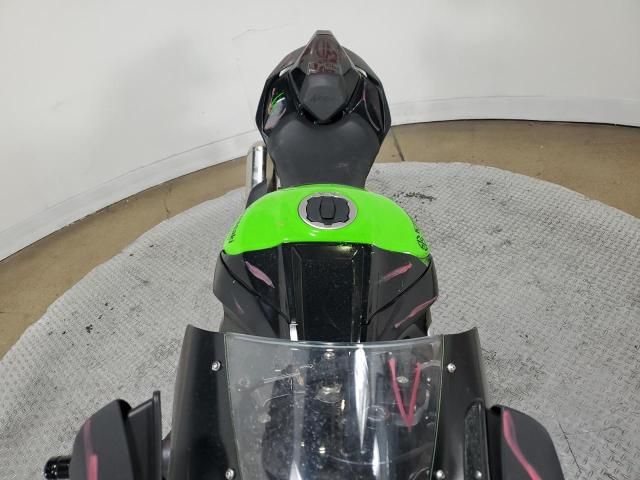 2024 Kawasaki ZX1002 T