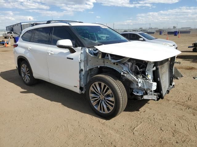 2021 Toyota Highlander Hybrid Platinum