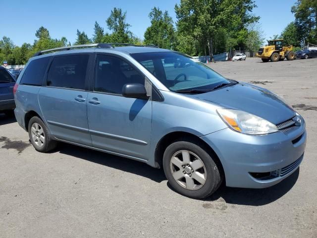 2004 Toyota Sienna CE