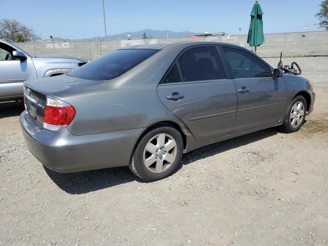 2005 Toyota Camry LE