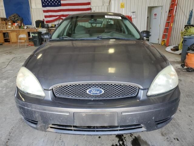 2005 Ford Taurus SE