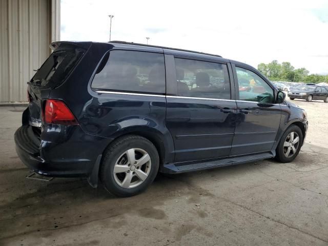 2011 Volkswagen Routan SE