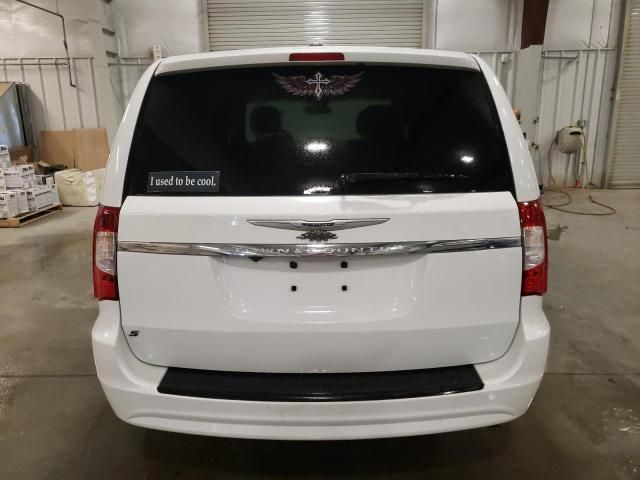 2014 Chrysler Town & Country S