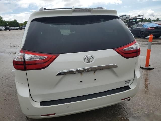 2018 Toyota Sienna XLE