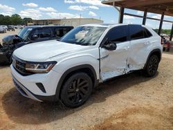 Salvage cars for sale at auction: 2022 Volkswagen Atlas Cross Sport SE