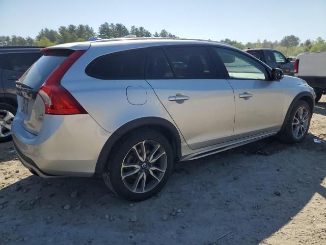 2017 Volvo V60 Cross Country Premier