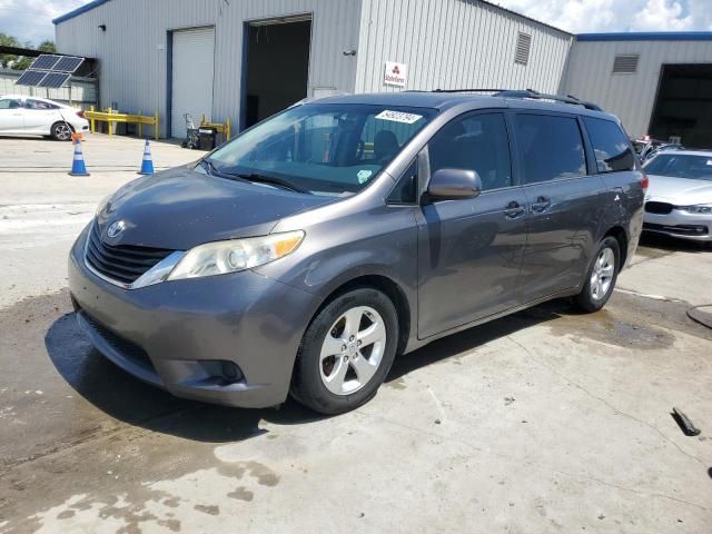 2013 Toyota Sienna LE