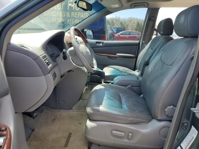 2004 Toyota Sienna XLE