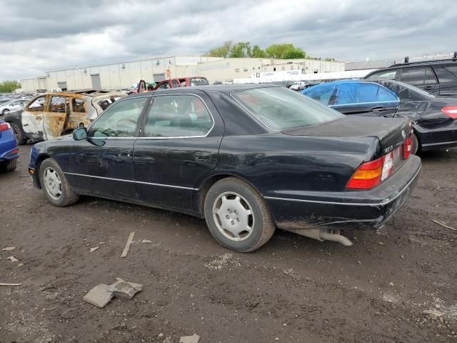 2000 Lexus LS 400