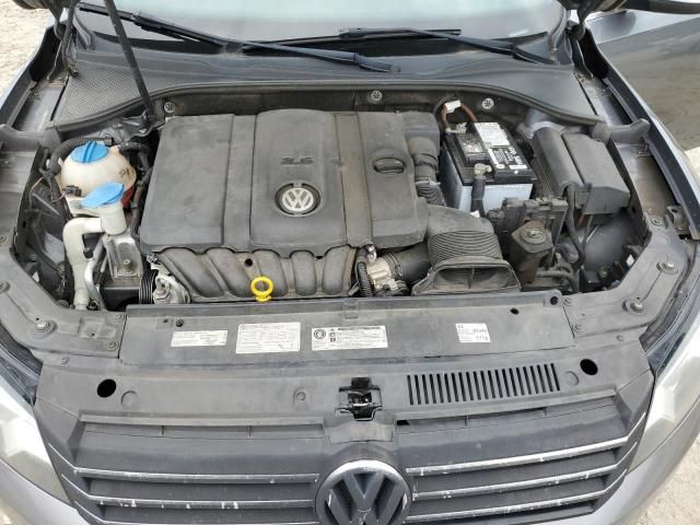 2014 Volkswagen Passat SE